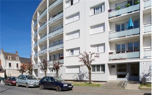 t4 à la location -   18100  VIERZON, surface 78 m2 location t4 - UBI483225023